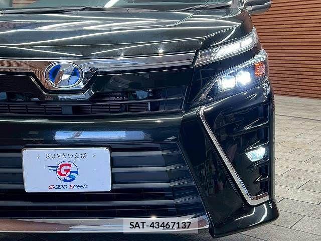 Toyota VOXY HYBRID 2017-12 3415453-9