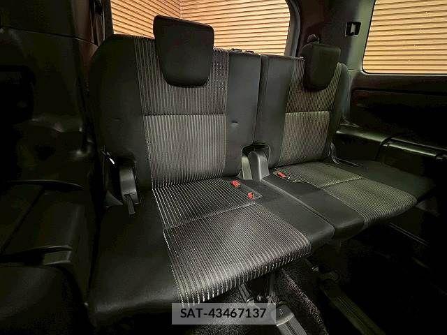 Toyota VOXY HYBRID 2017-12 3415453-8