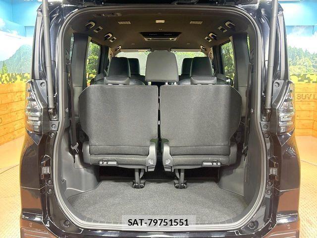 Toyota VOXY HYBRID 2023-02 3391150-11