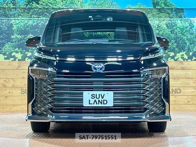 Toyota VOXY HYBRID 2023-02 3391150-14