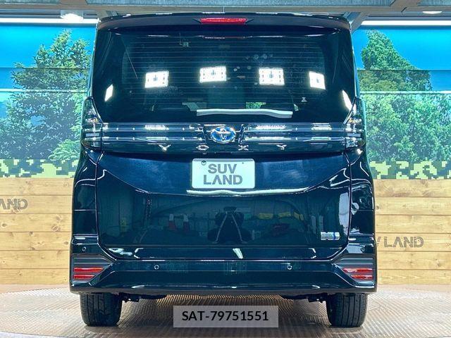 Toyota VOXY HYBRID 2023-02 3391150-15