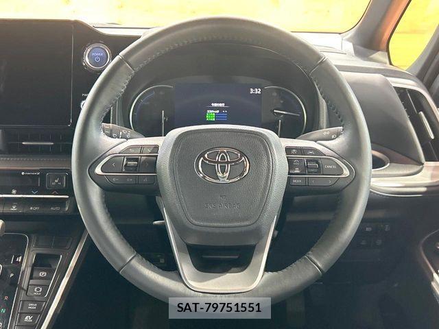Toyota VOXY HYBRID 2023-02 3391150-7
