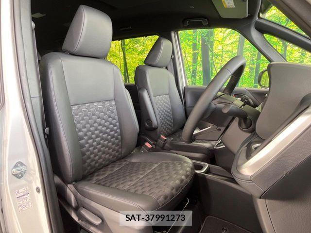 Toyota VOXY HYBRID 2025-01 3415448-7