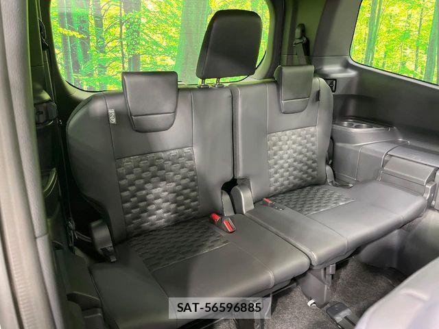 Toyota VOXY HYBRID 2026-01 3391094-11
