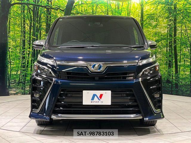 Toyota VOXY HYBRID 2019-09 3423720-14