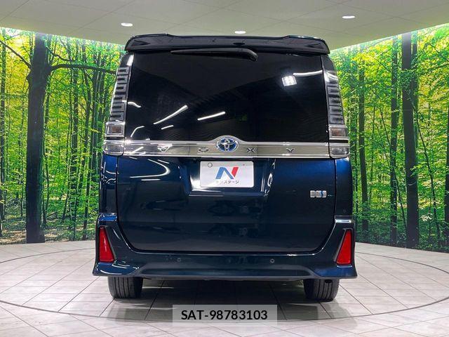 Toyota VOXY HYBRID 2019-09 3423720-15