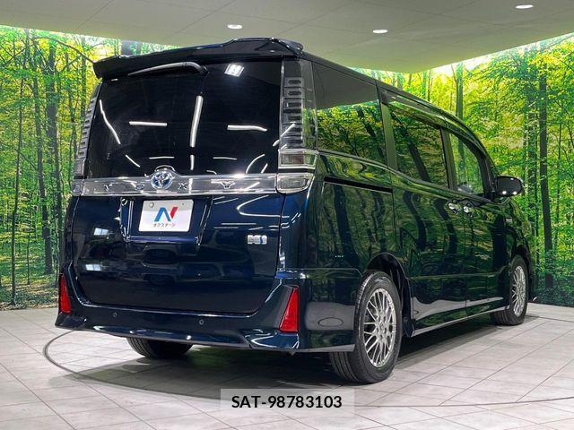 Toyota VOXY HYBRID 2019-09 3423720-17