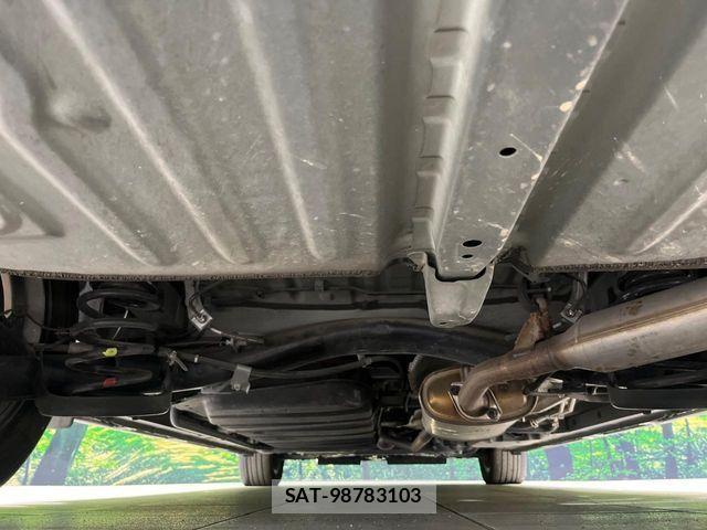 Toyota VOXY HYBRID 2019-09 3423720-19