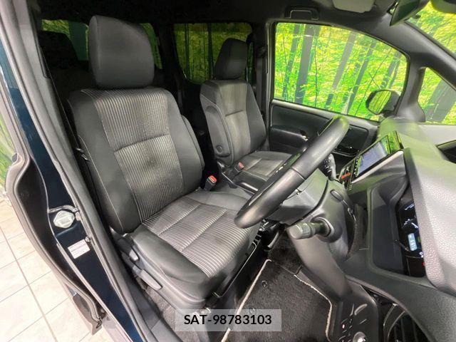 Toyota VOXY HYBRID 2019-09 3423720-7