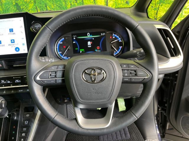 Toyota VOXY HYBRID 2024-11 3687518-11