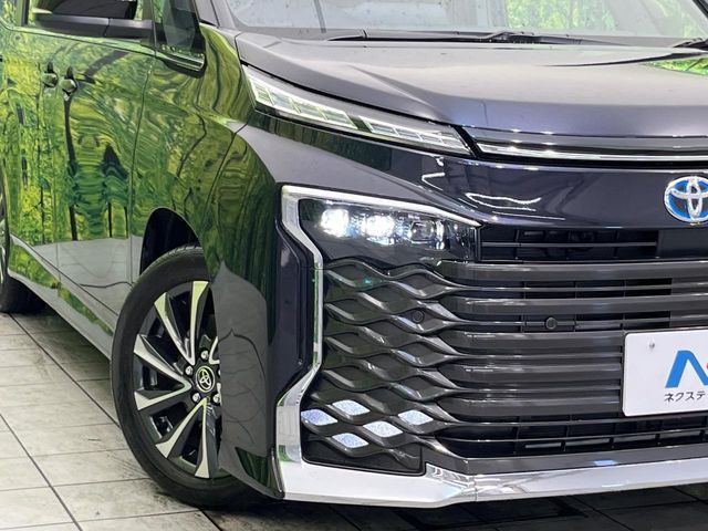 Toyota VOXY HYBRID 2024-11 3687518-12