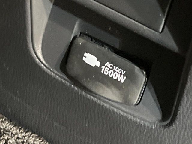 Toyota VOXY HYBRID 2024-11 3687518-5