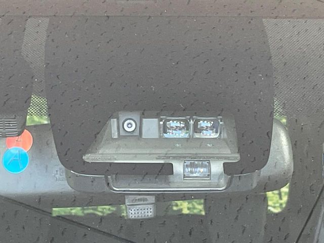 Toyota VOXY HYBRID 2020-11 3687598-5