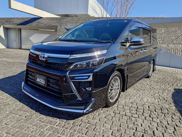 Toyota VOXY HYBRID 2020-11 3687589-0