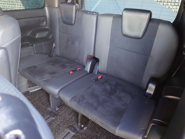 Toyota VOXY HYBRID 2020-11 3687589-22