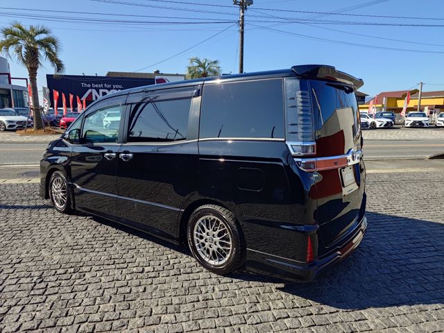Toyota VOXY HYBRID 2020-11 3687589-3