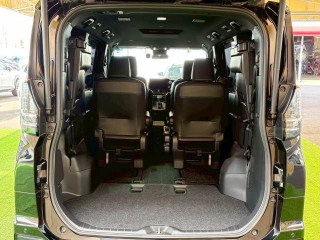 Toyota VOXY HYBRID 2023-02 3687523-11