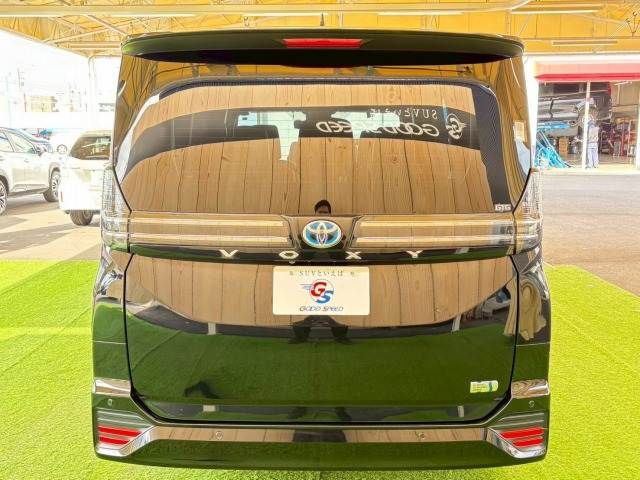 Toyota VOXY HYBRID 2023-02 3687523-16
