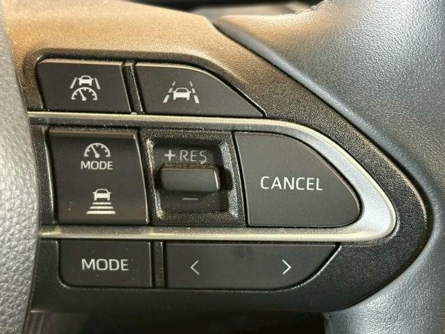 Toyota VOXY HYBRID 2023-02 3687523-4
