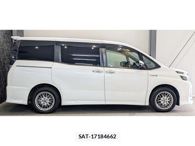 Toyota VOXY HYBRID 2016-07 3779852-4