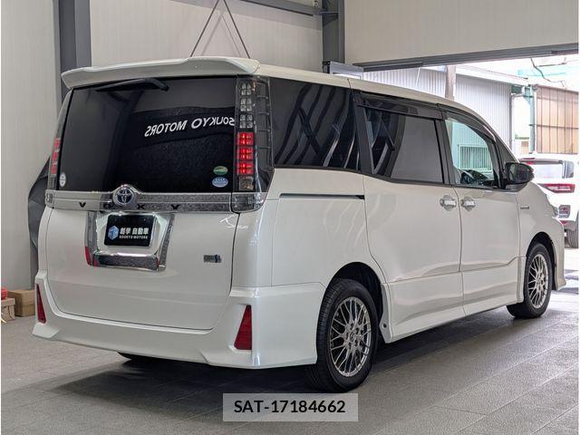 Toyota VOXY HYBRID 2016-07 3779852-5