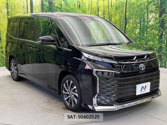 Toyota VOXY HYBRID 2023-09 3835037-16