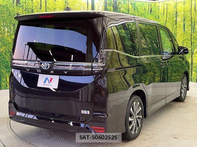 Toyota VOXY HYBRID 2023-09 3835037-17
