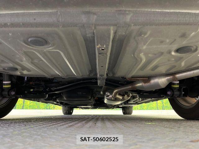 Toyota VOXY HYBRID 2023-09 3835037-19