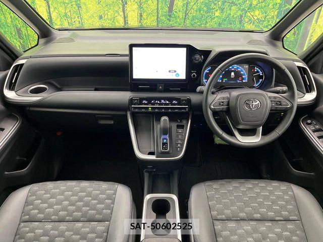 Toyota VOXY HYBRID 2023-09 3835037-2