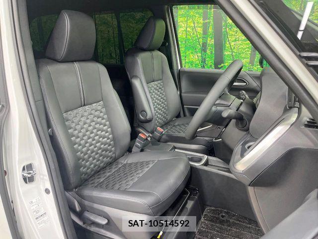 Toyota VOXY HYBRID 2025-10 3911164-9