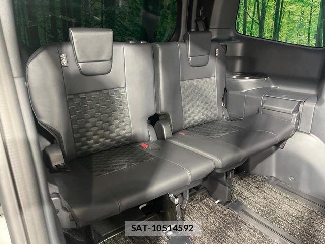 Toyota VOXY HYBRID 2025-10 3911164-11