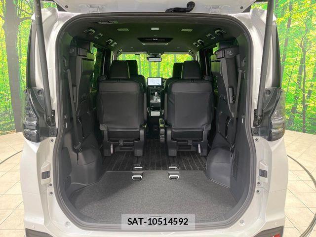 Toyota VOXY HYBRID 2025-10 3911164-12