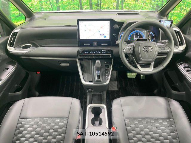 Toyota VOXY HYBRID 2025-10 3911164-1