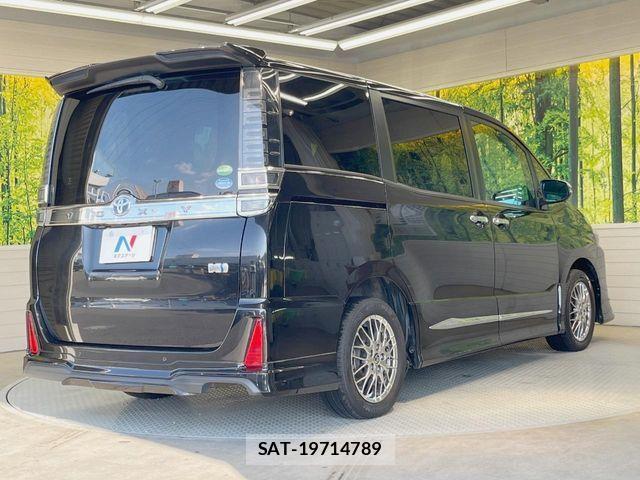 Toyota VOXY HYBRID 2020-11 3911198-17