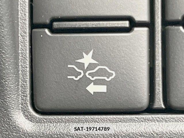 Toyota VOXY HYBRID 2020-11 3911198-6