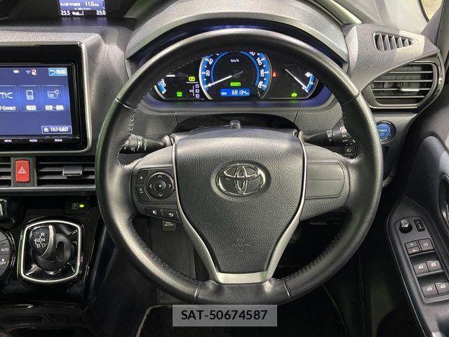 Toyota VOXY HYBRID 2017-02 3911204-12