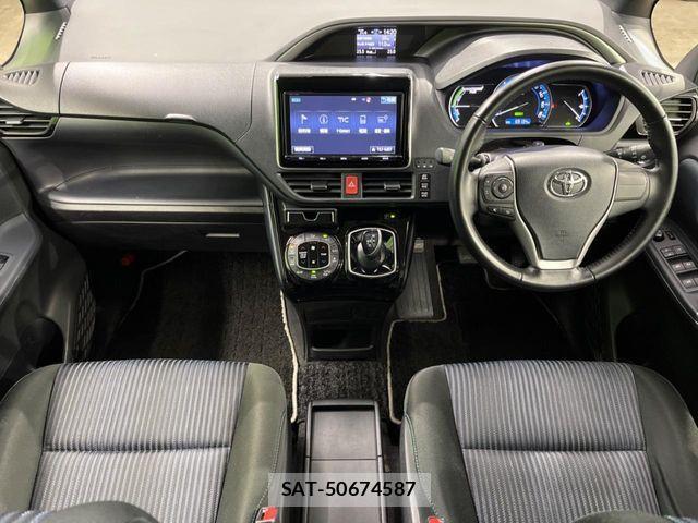 Toyota VOXY HYBRID 2017-02 3911204-1