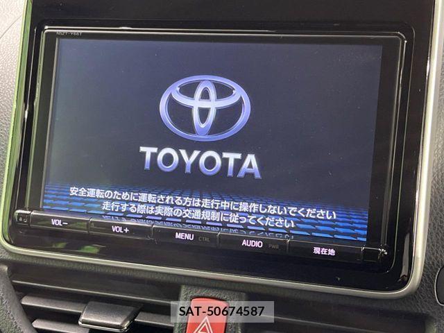 Toyota VOXY HYBRID 2017-02 3911204-2