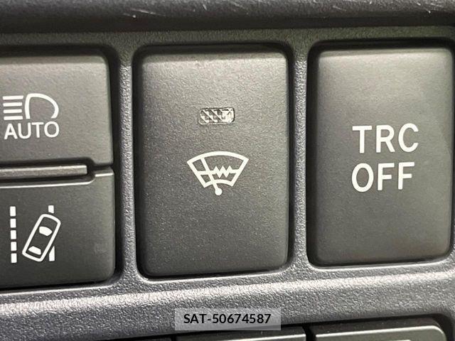 Toyota VOXY HYBRID 2017-02 3911204-6