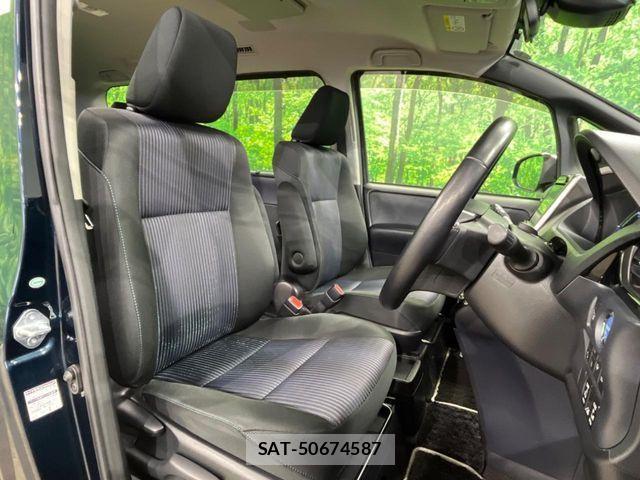 Toyota VOXY HYBRID 2017-02 3911204-8