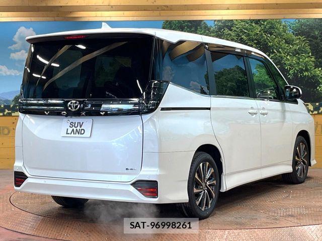Toyota VOXY HYBRID 2026-01 4051606-16