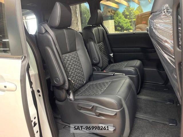 Toyota VOXY HYBRID 2026-01 4051606-8