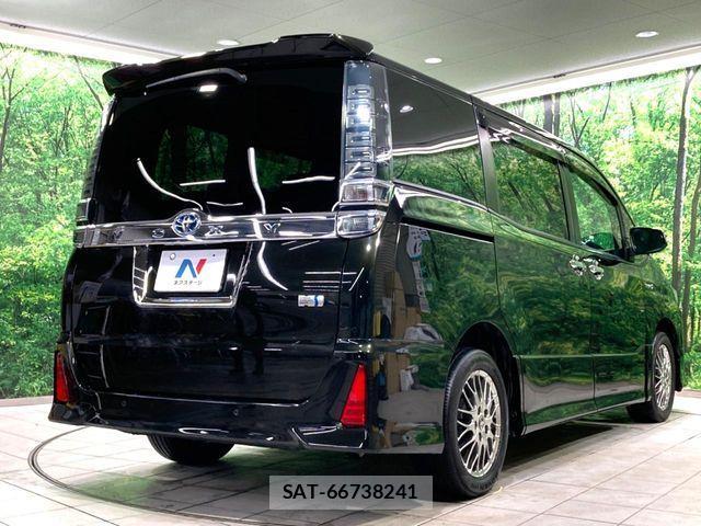 Toyota VOXY HYBRID 2019-06 4051632-16