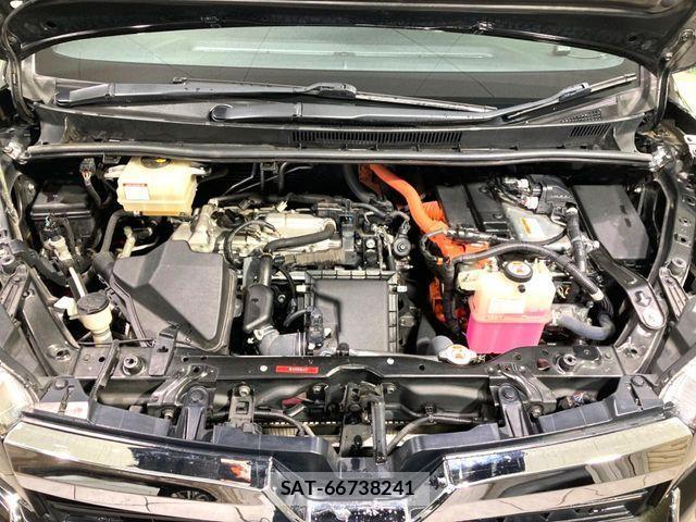 Toyota VOXY HYBRID 2019-06 4051632-17