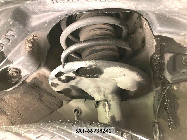 Toyota VOXY HYBRID 2019-06 4051632-19