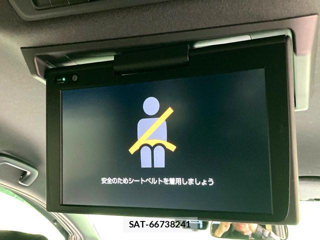 Toyota VOXY HYBRID 2019-06 4051632-3