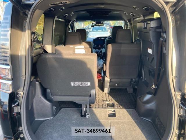 Toyota VOXY HYBRID 2018-10 4051639-12