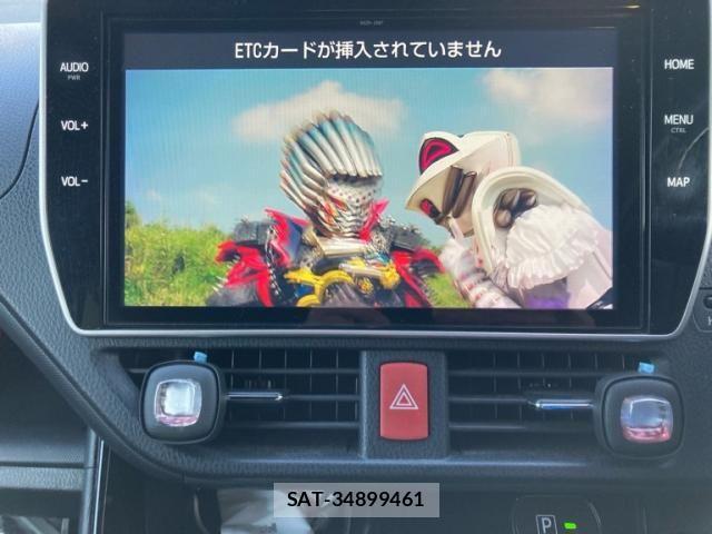 Toyota VOXY HYBRID 2018-10 4051639-16