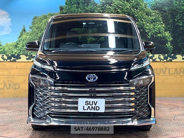 Toyota VOXY HYBRID 2023-04 4141207-13