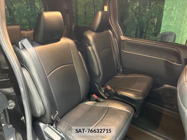 Toyota VOXY HYBRID 2020-02 4244150-10